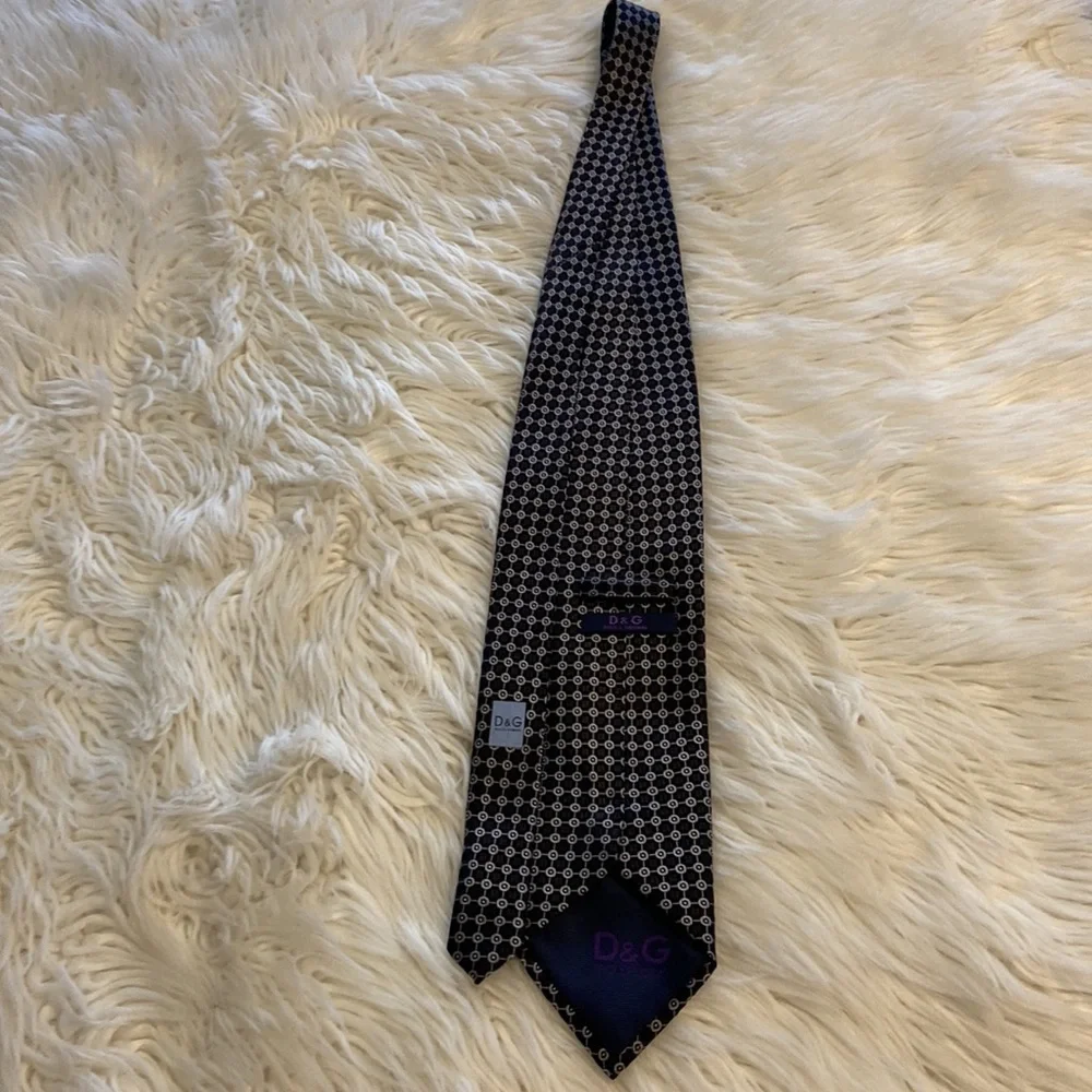 DOLCE GABANA MAN TIE EXCELLENT CONDITION SEE ALL PHOTOS - Picture 7 of 12